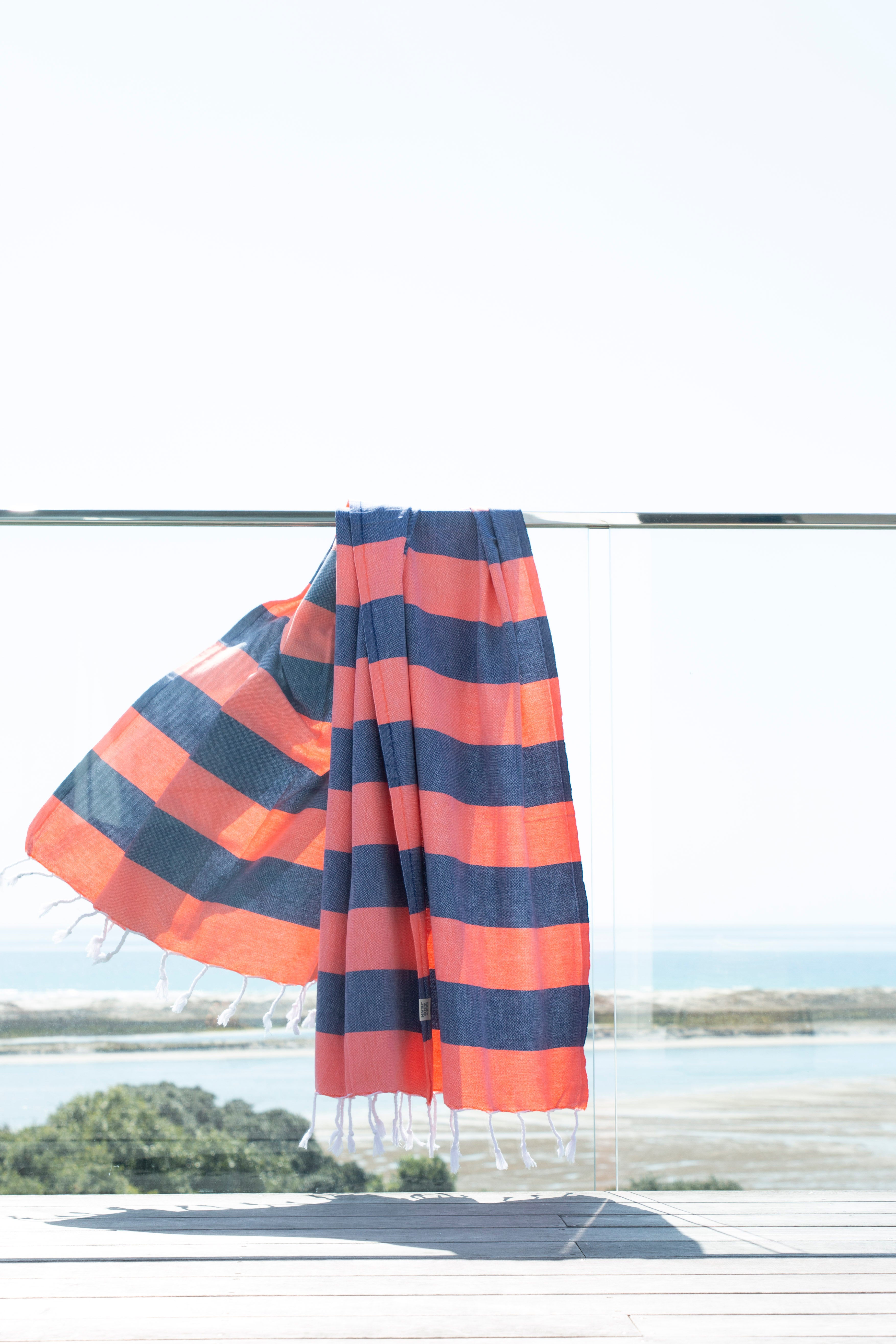 Santorini Towel Coral Navy